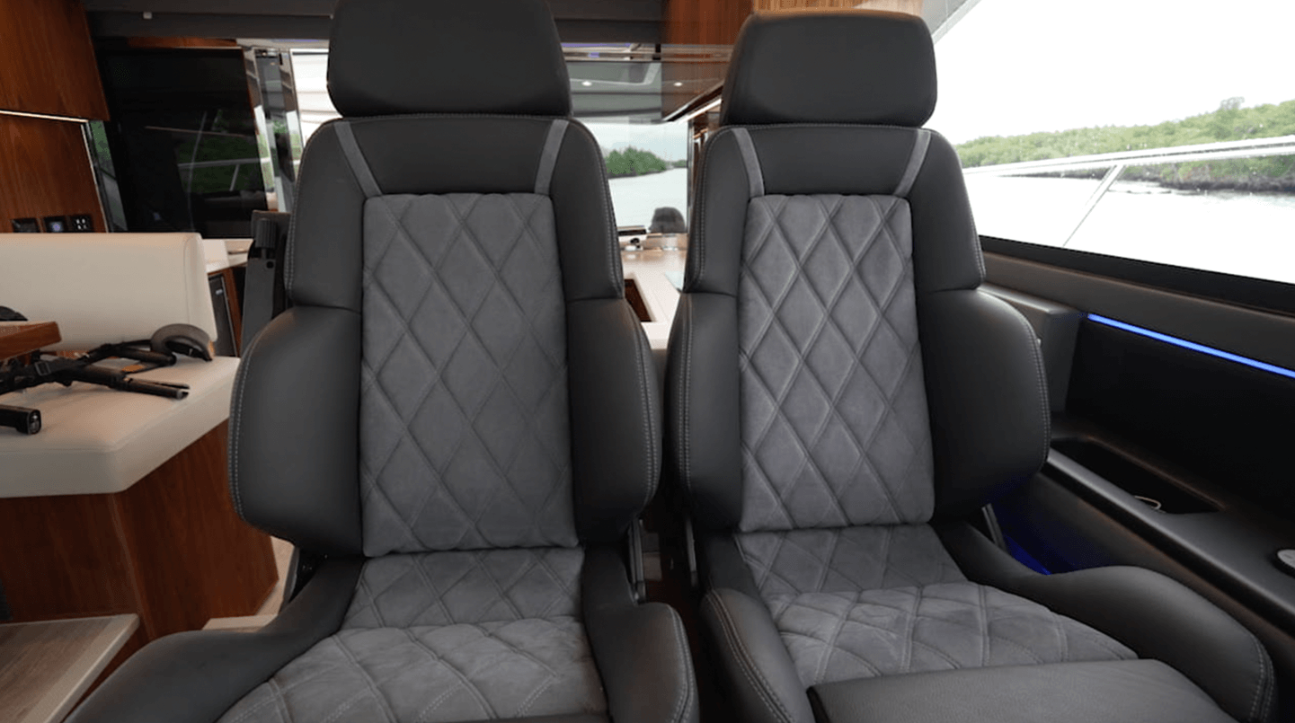 Riviera-4600-Sport-Yacht-Platinum-Edition