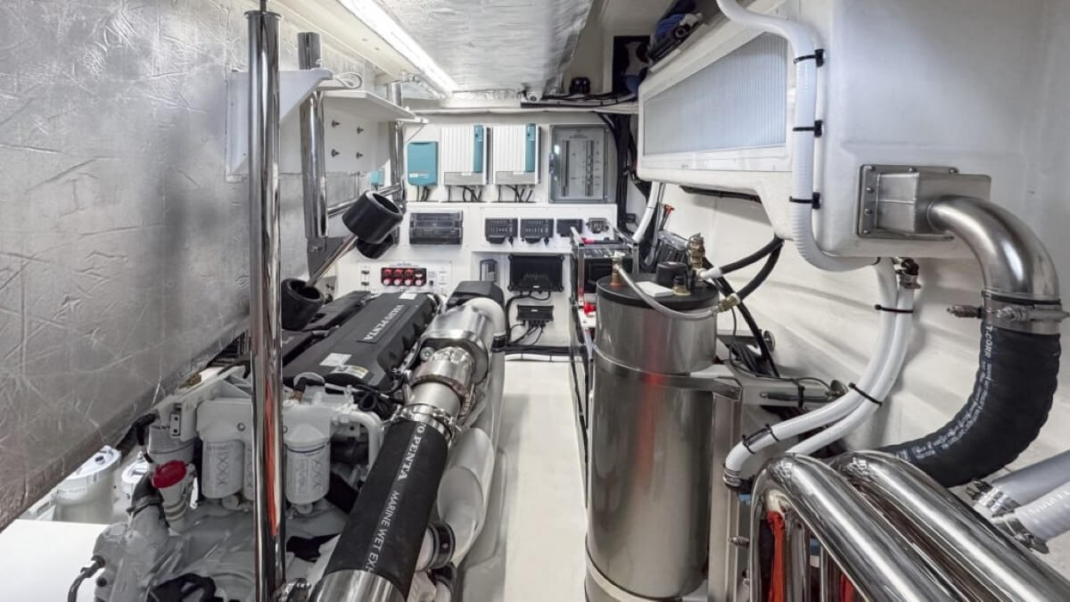 Riviera 5600 Sport Yacht Platinum Edition engine room