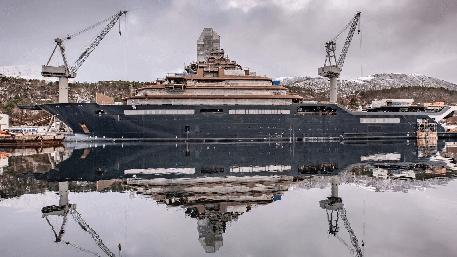 World's largest yacht - REV Ocean