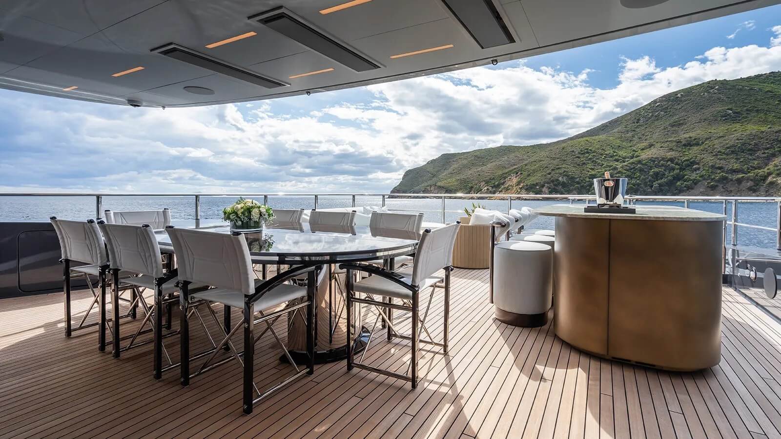 The Sanlorenzo M was designed to host relaxed parties, outdoor entertaining area shown here