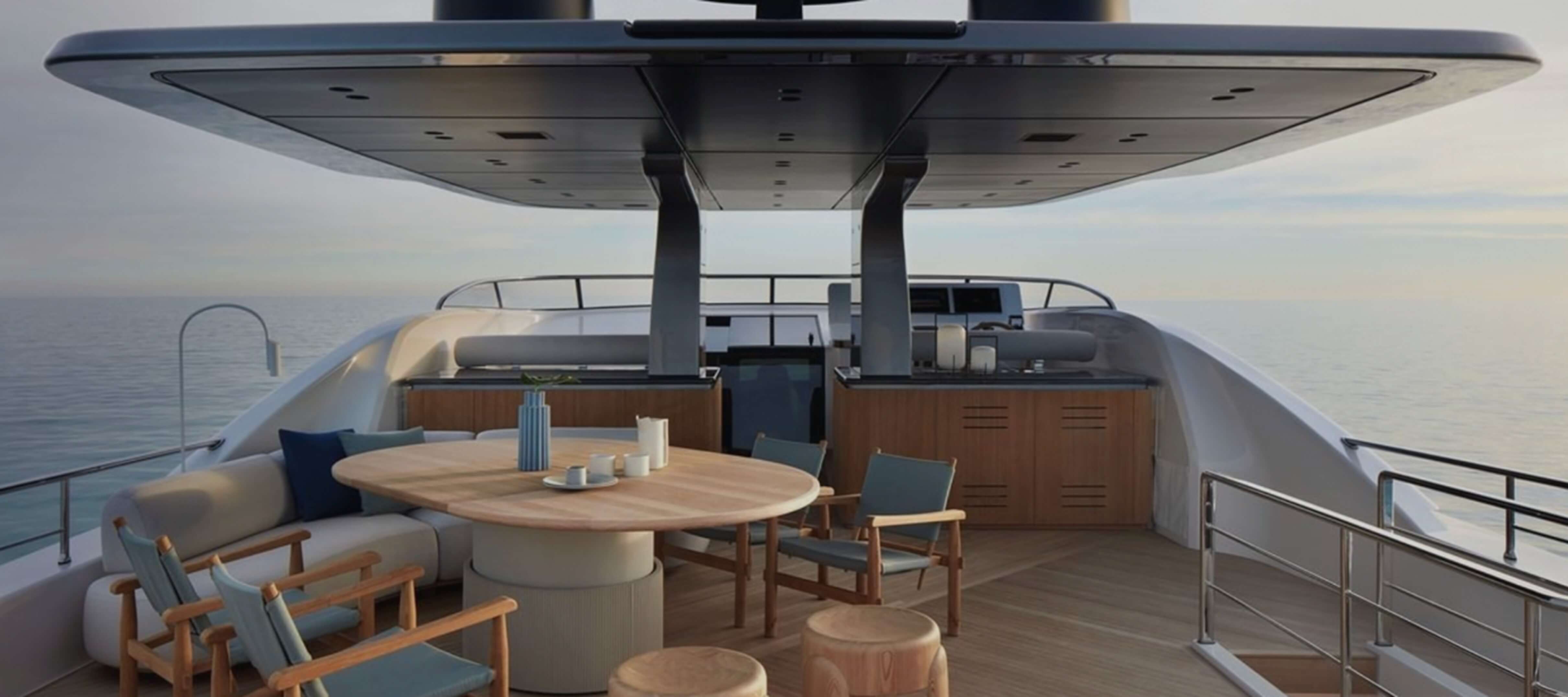 Sanlorenzo SD90 flybridge