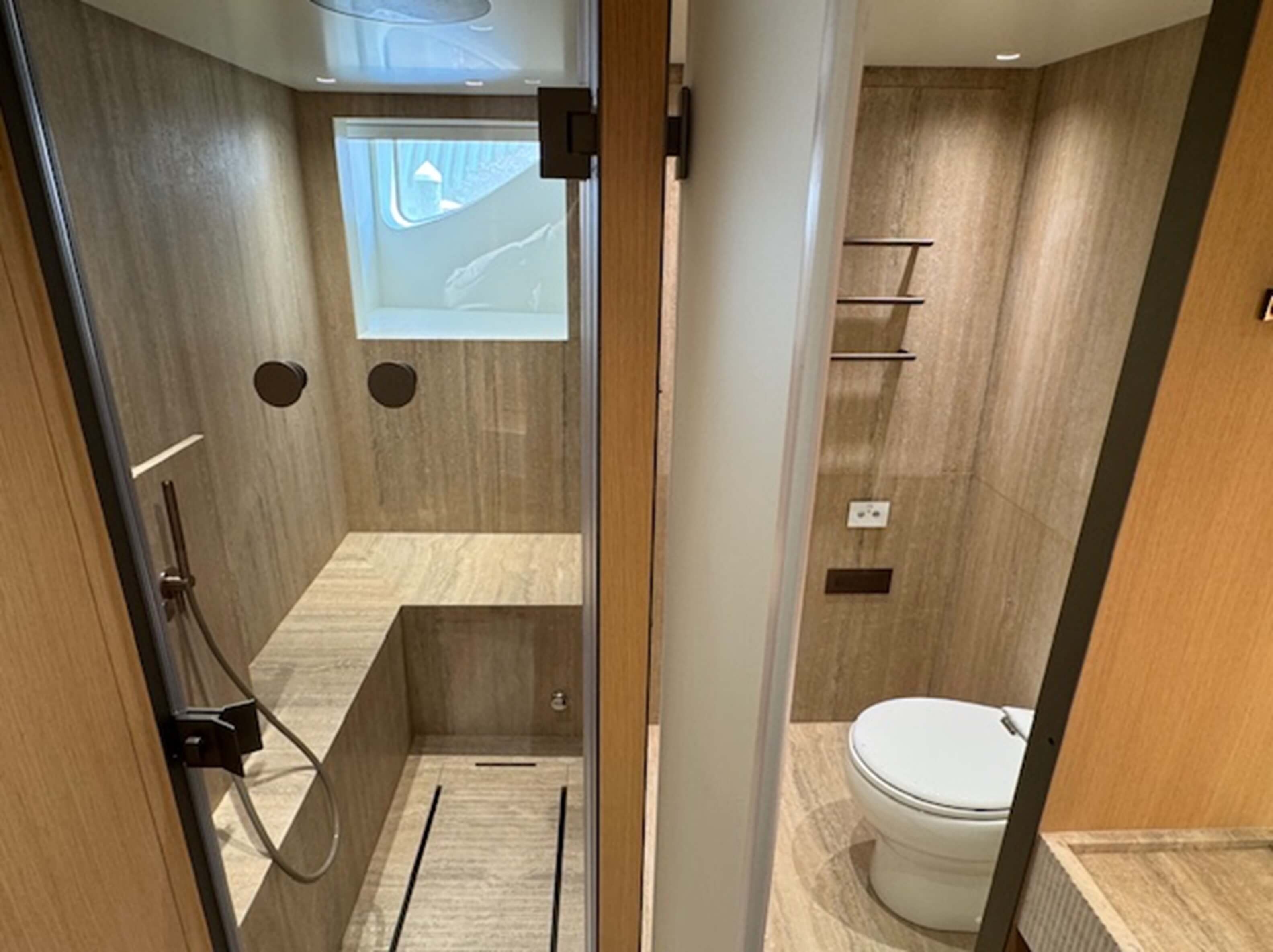 Sanlorenzo SD90 master head