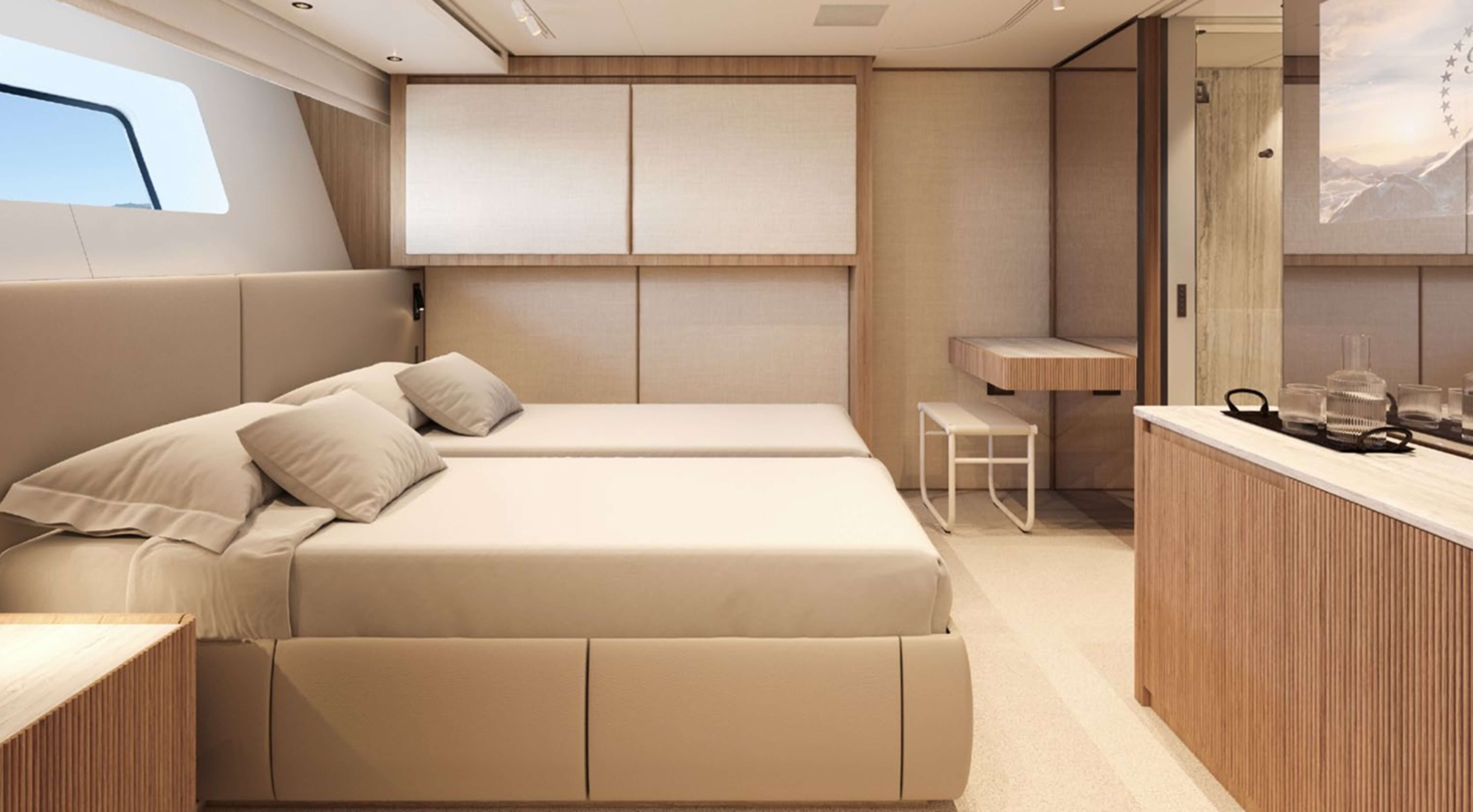Sanlorenzo SD90 VIP suite with twin beds