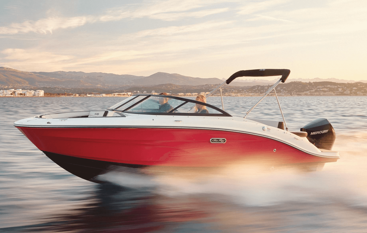 Sea Ray SPX 210 running