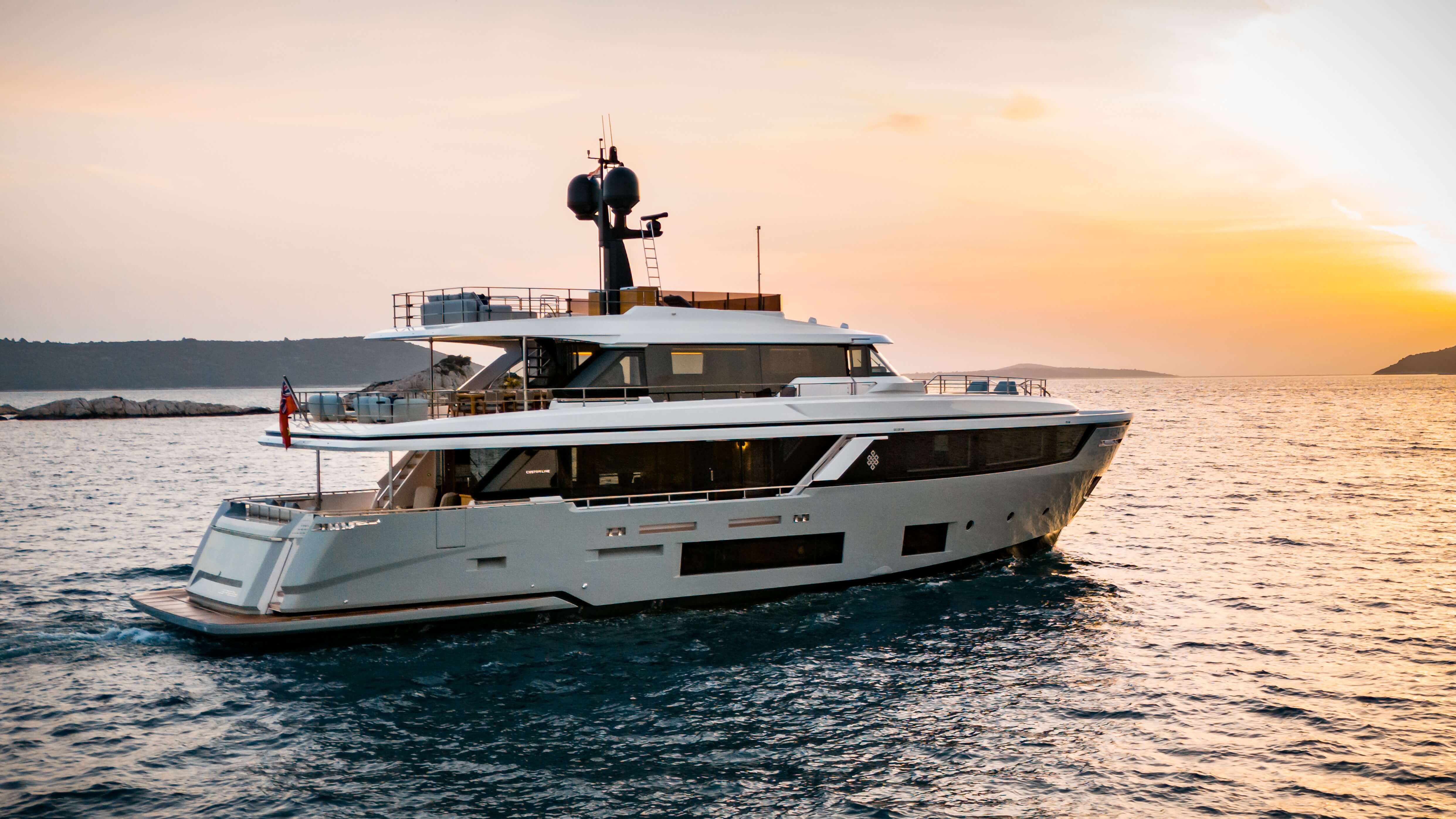 Custom line Navetta 30