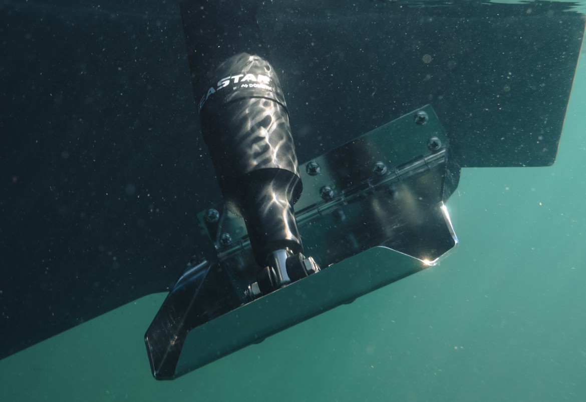 Seastar Dometic standard trim tab