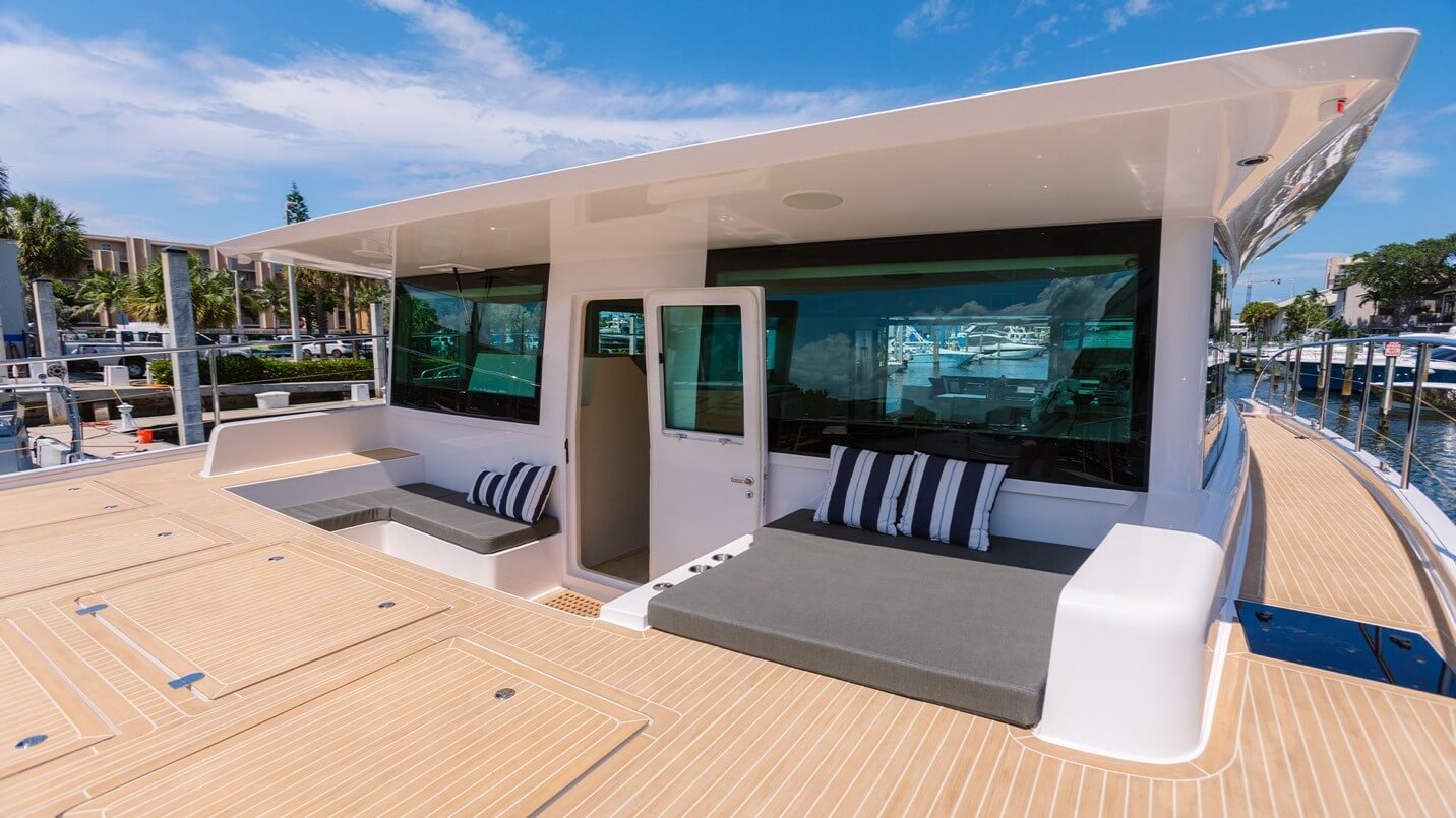 Silent Yachts 62 3-Deck front door entrance/exit layout from the salon