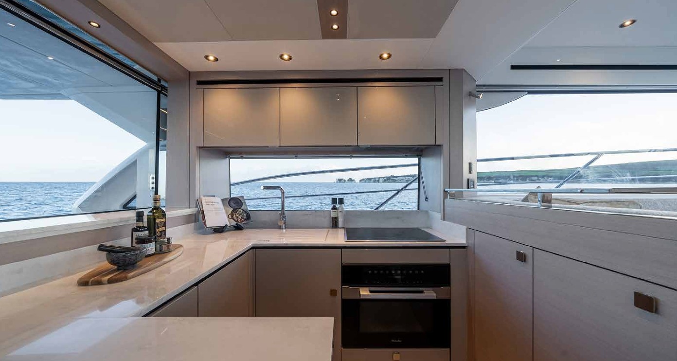 Sunseeker Manhattan 56 galley