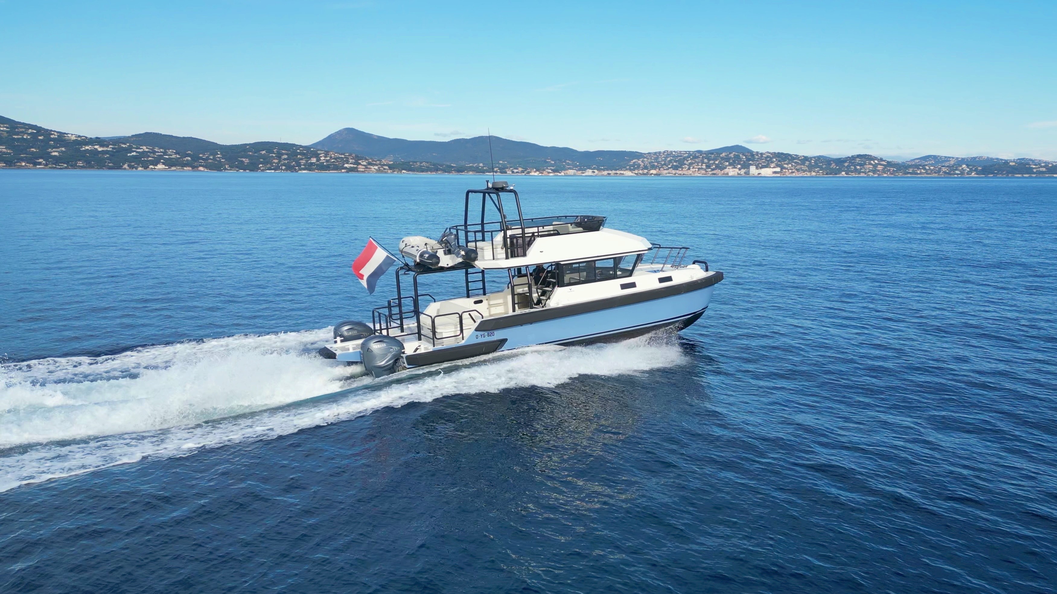 Vandal 46 Open cruising on the water, side view