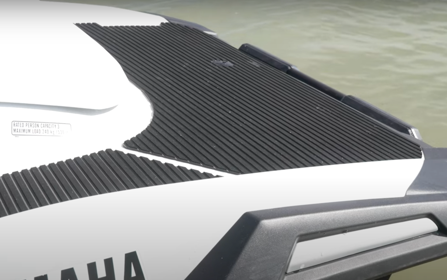 Yamaha VX Cruiser HO stern