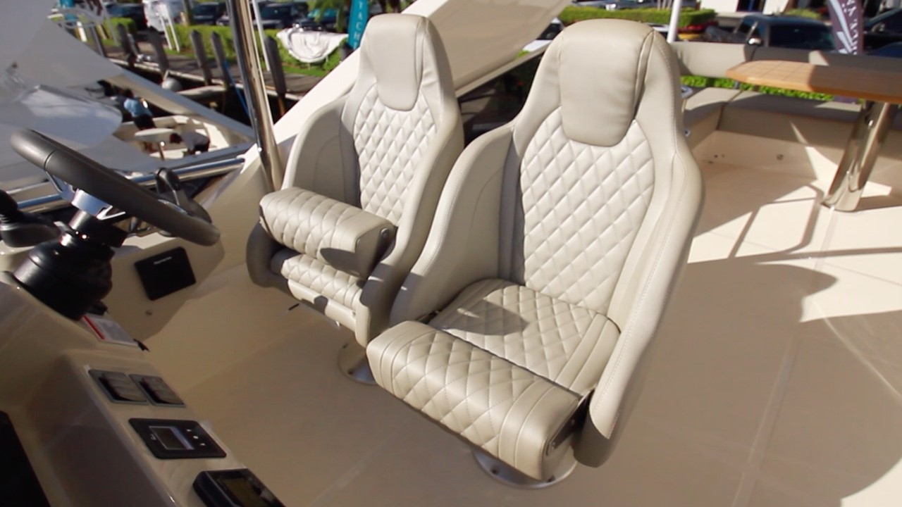 helm seats