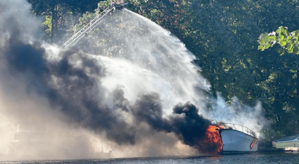 Accidents of the week, Boat Fire, Grounding, USCG, Drownings, Rescue Efforts