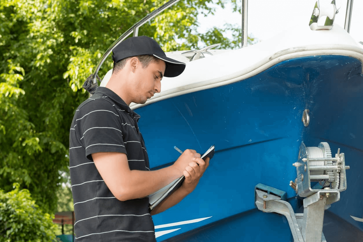 Boat surveyor