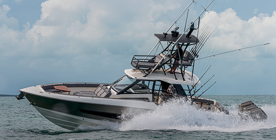 Boston Whaler 420 Outrage, 50th Anniversary Edition