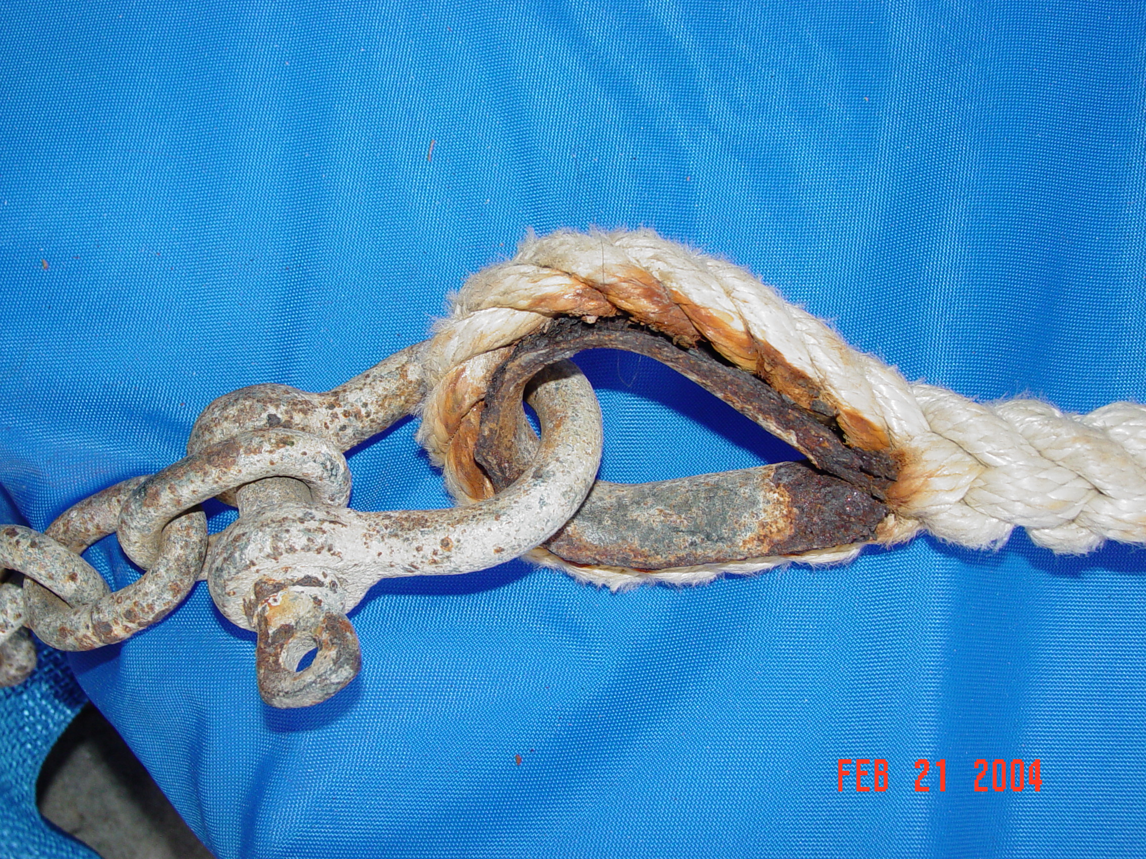 rusted anchor eye, corroded rode, bad shackle