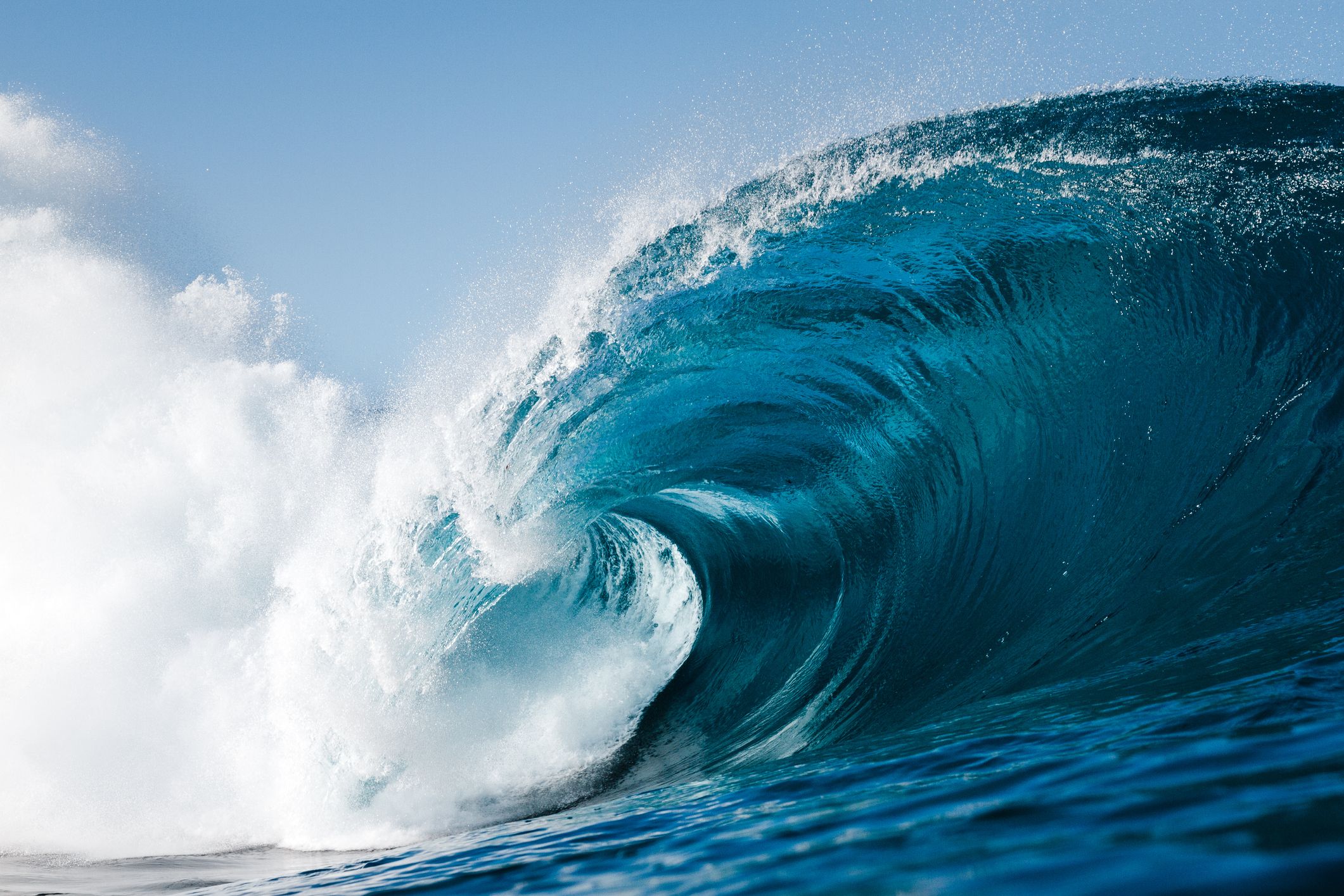 large ocean wave, huge wave, surf break