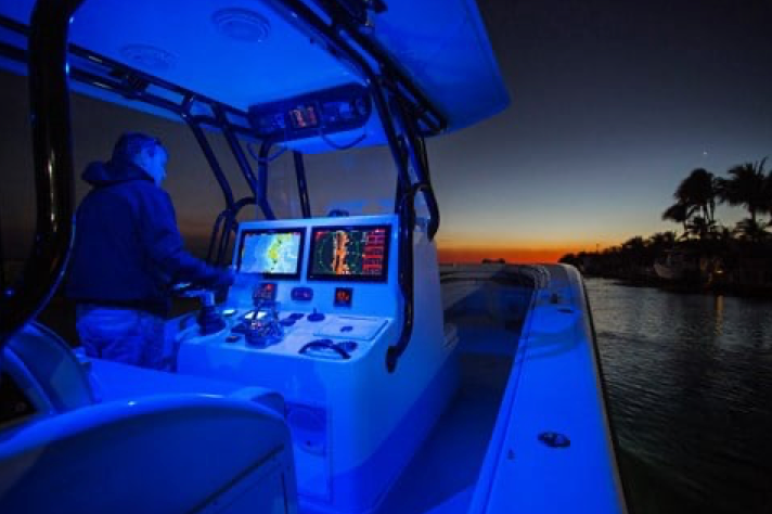 driving a boat at night, navigating at night