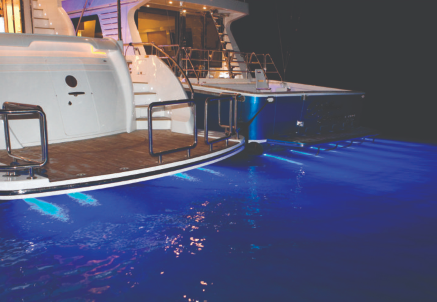 underwater lights, LED underwater lights, Yachts with lights on