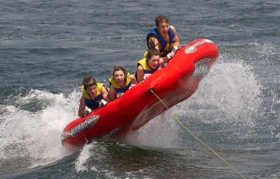 four-person tube, flying tube