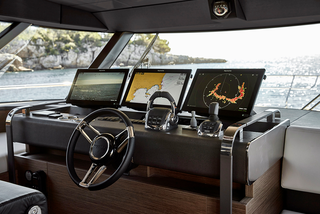 yacht helm, Raymarine screens, multifunction displays