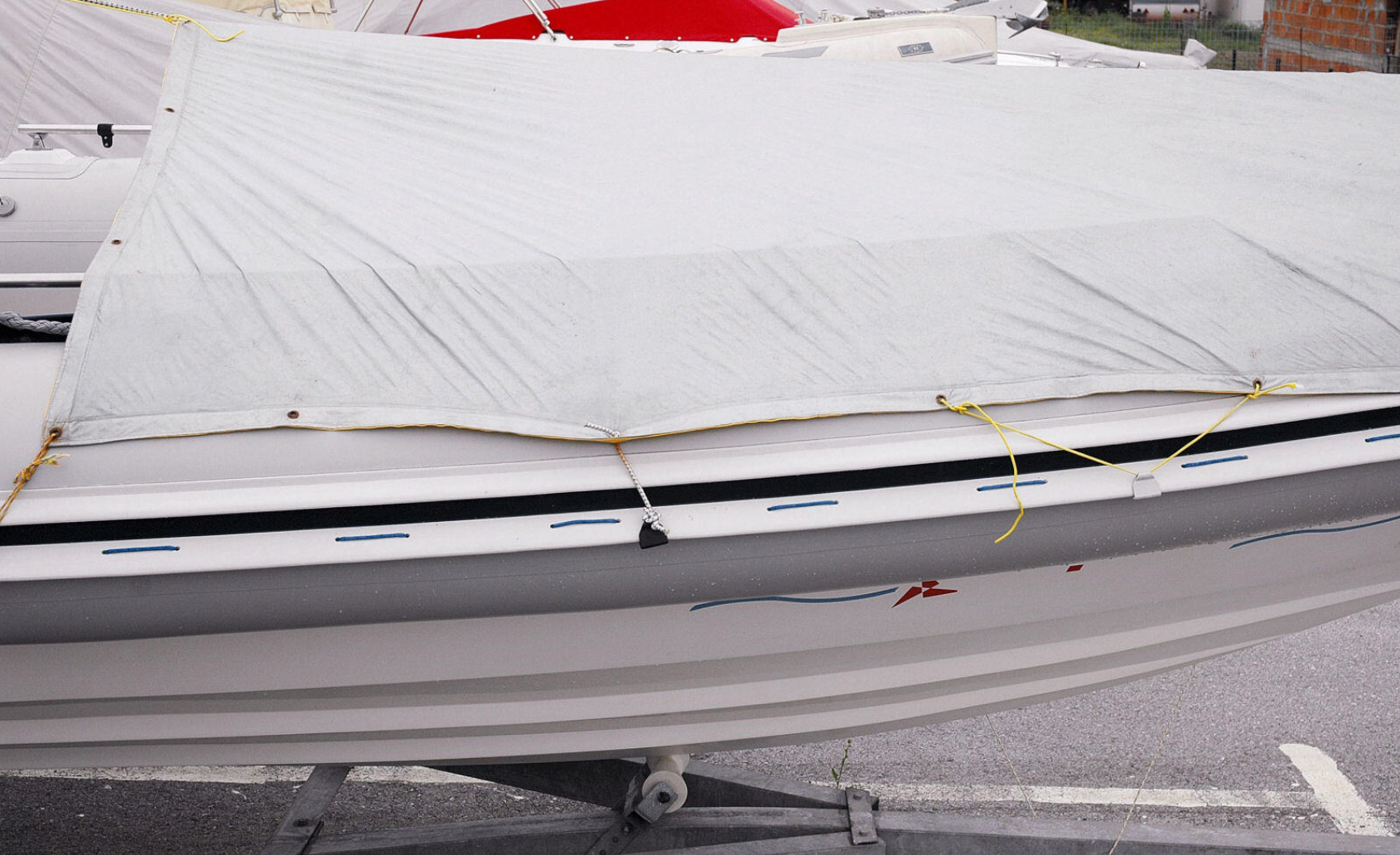 tarp on a boat, tarp to cover the bow