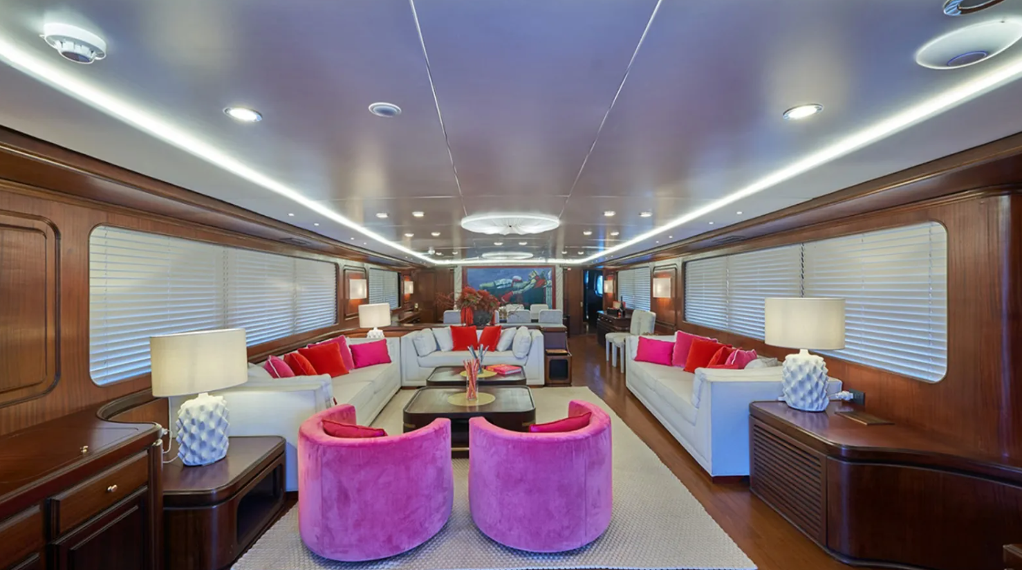 El Caran salon, Bennetti yachts