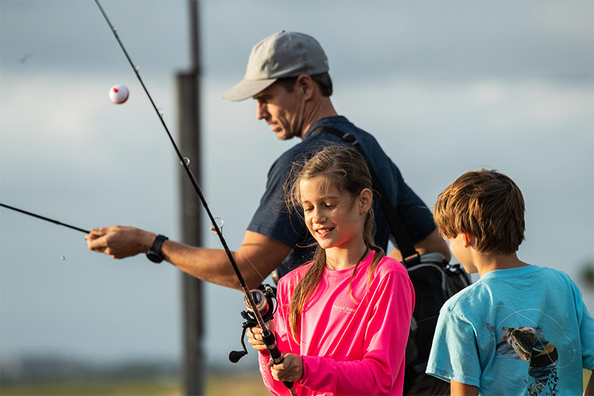 family fishing, father fishing with kids