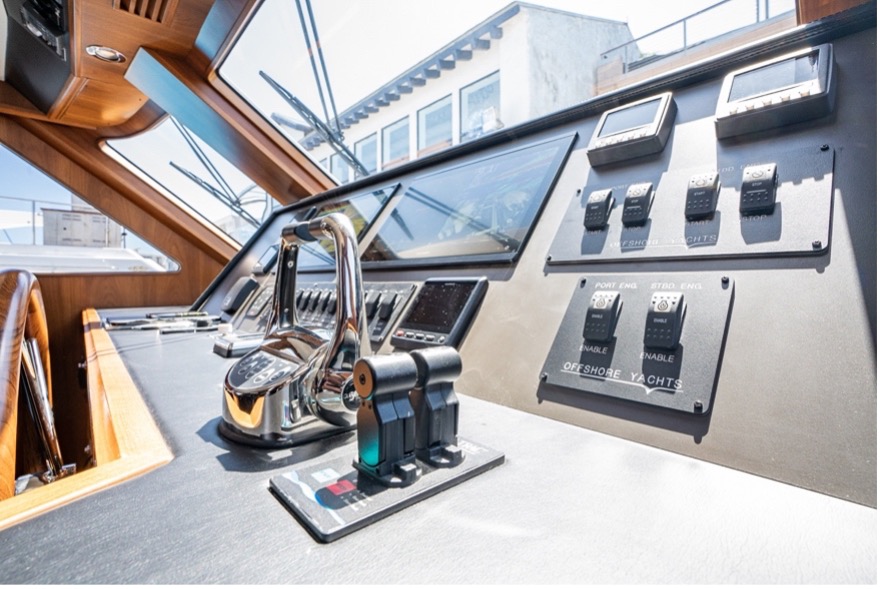 Offshore Yachts 54' Pilothouse Shift Throttle Controls
