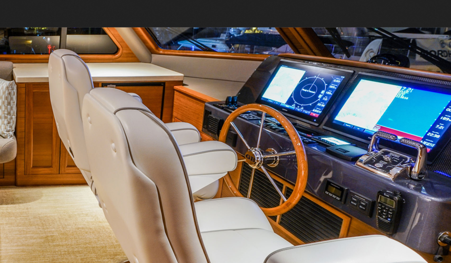 Grand Banks helm, yacht helm, yacht with autopilot