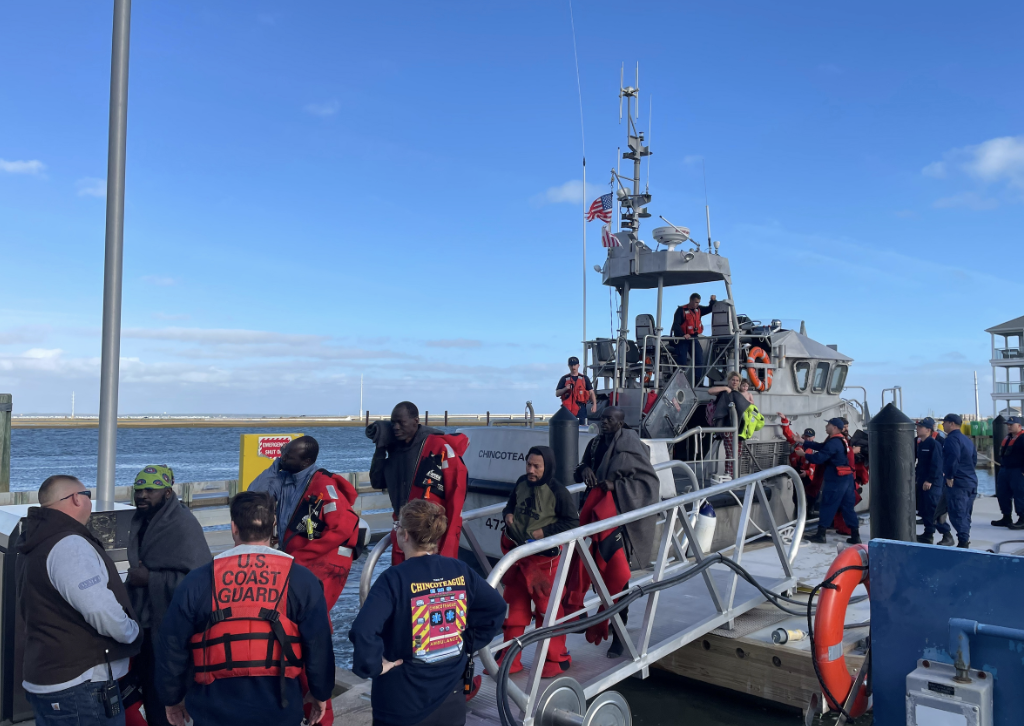 news story, USCG, Coast Guard Rescue, Feel-Good story, No deaths