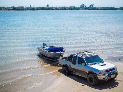 Launching, Trailering Your Boat Alone Can Be Easier With Launch