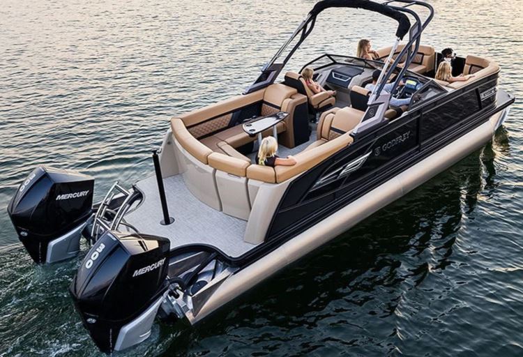 Looking To Purchase a Pontoon Boat? Here Are 5 Important Considerations