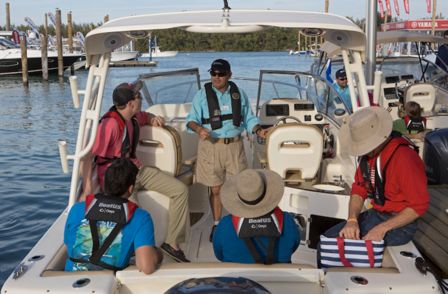 Boating safety, PFD's, Safety Equipment, Safety guide, Discover Boating, Safety Checklist