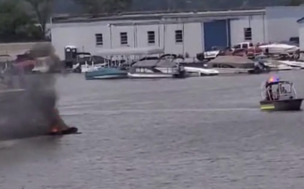 Accidents, Boat Wrecks, MOB, Crew Save, USCG, Sailors Stranded, Left at Sea