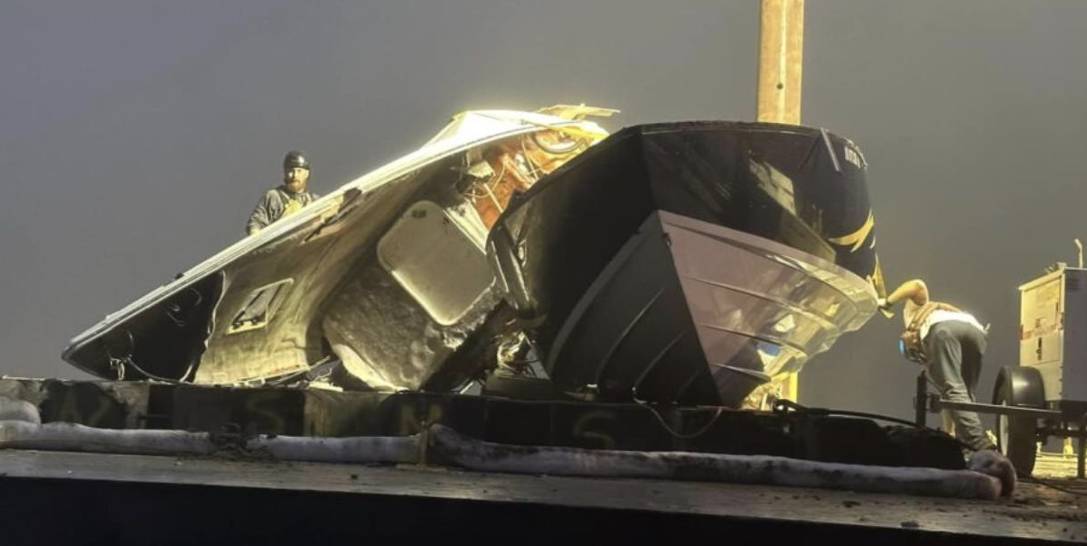 Accidents, Boat Wrecks, MOB, Crew Save, USCG, Sailors Stranded, Left at Sea