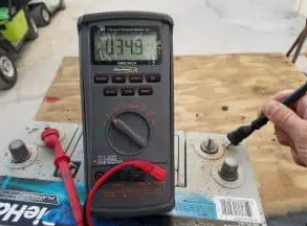 Fuel gauge voltage meter