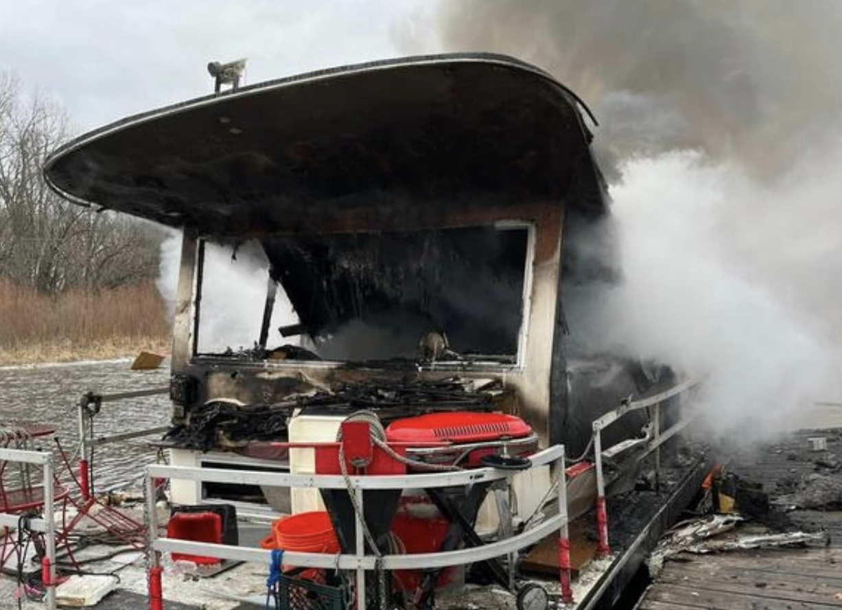 Accidents, Boat Wrecks, MOB, Crew Save, USCG, Sailors Stranded, Left at Sea