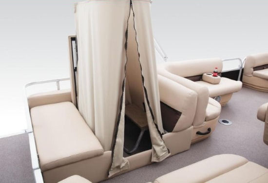 12 Important Things to Look for in a Pontoon Boat changing curtain