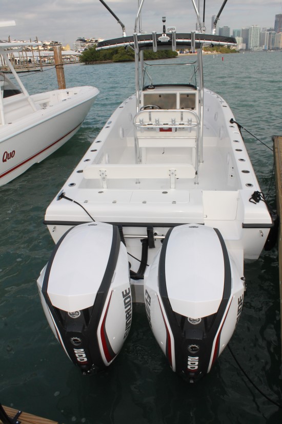 Bluewater 2550 unobstructed boat