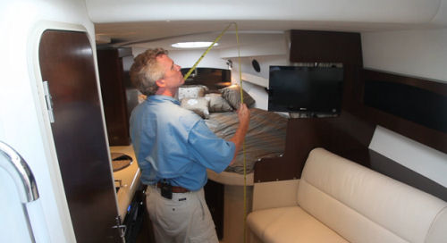 Cruisers Yachts 310 Express