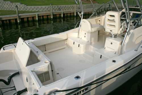 Grady-White 290 Cockpit