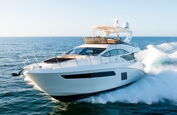 Sea Ray L590 Fly