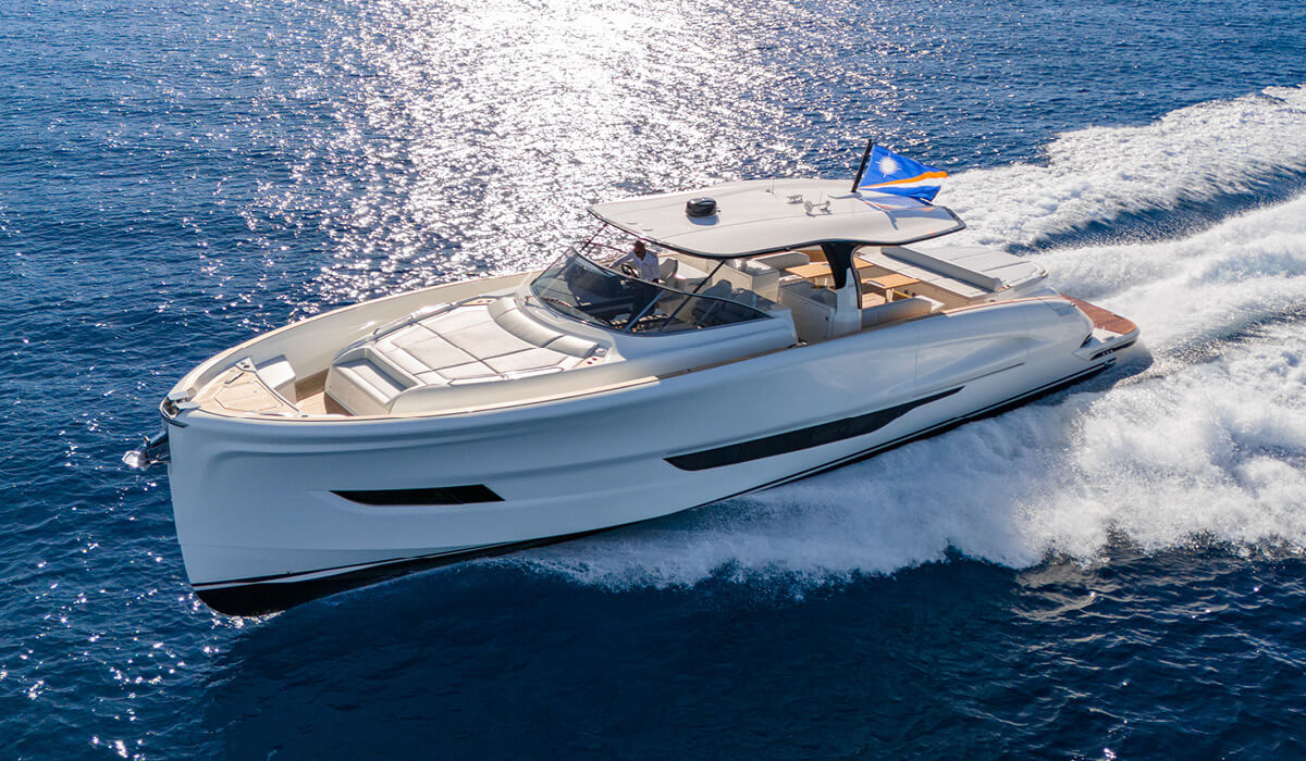 Solaris 60 running on calm water