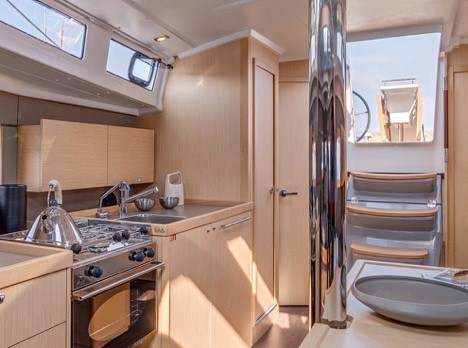 Beneteau Oceanis 38.1