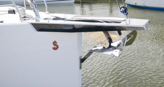 Beneteau Oceanis Yacht 62 bow sprit