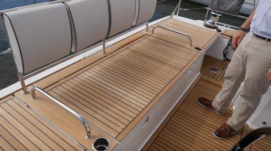 Beneteau Oceanis Yacht 62 seat cushions