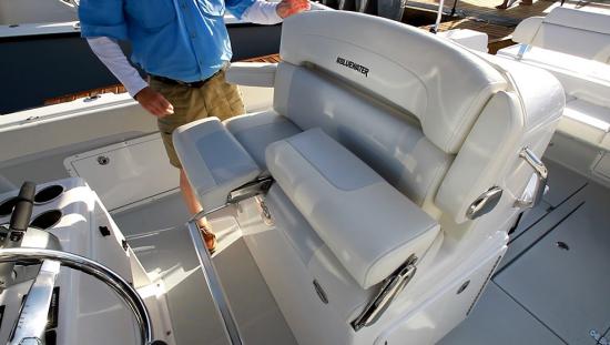 Bluewater 2850 helm seat