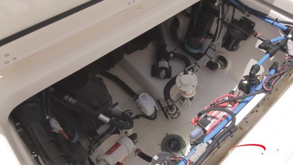 Boston Whaler 250 Outrage