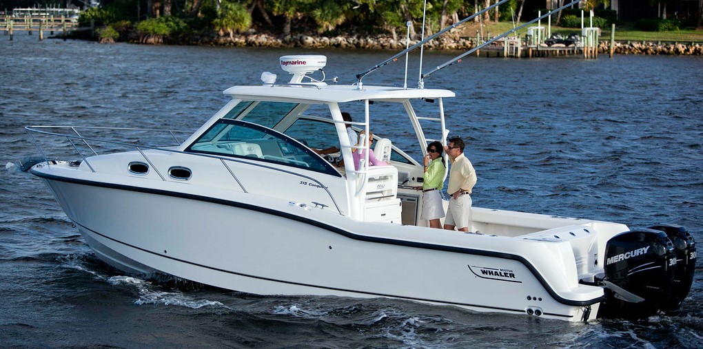 Boston Whaler 315 Conquest Pilothouse