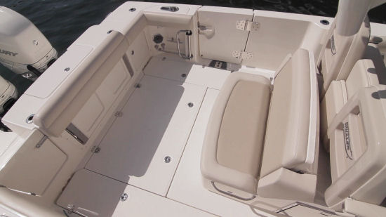 Boston Whaler 330 Outrage aft facing seat